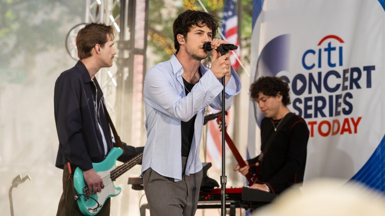 Wallows performs new song ‘Calling After Me’ live on TODAY