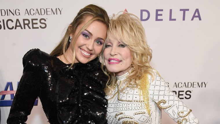 Miley Cyrus shares fax message from godmother Dolly Parton