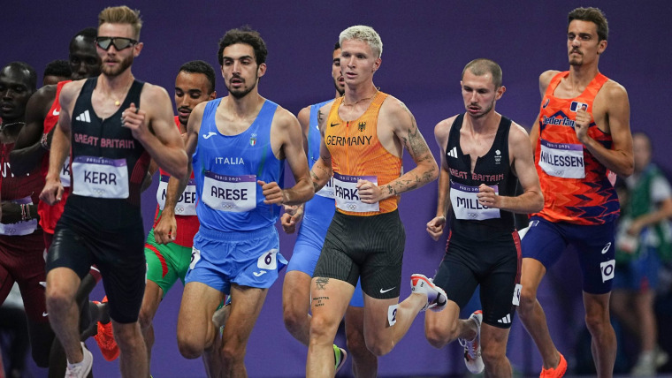 Jakob Ingebrigtsen wins heat, advances to 1500m final