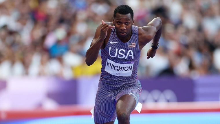 Erriyon Knighton opens his medal hunt in Paris in 200m heat