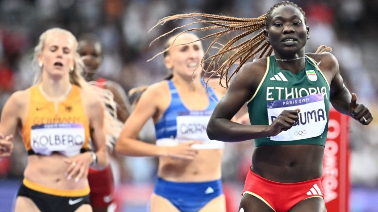American Juliette Whittaker advances to 800m final