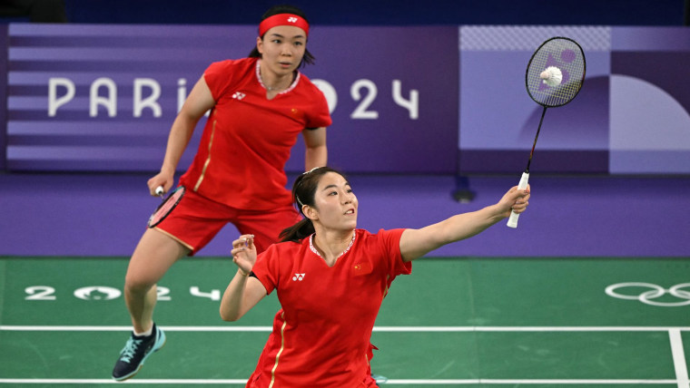 China takes gold and silver in women's doubles