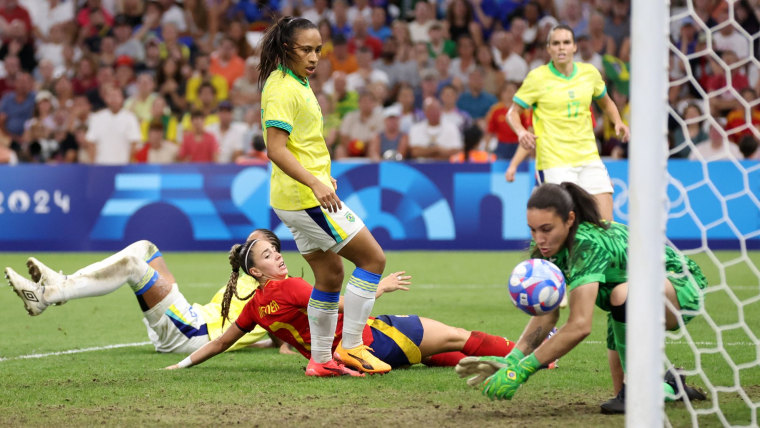 Brazil stuns Spain in 4-2 win, advances to gold medal match