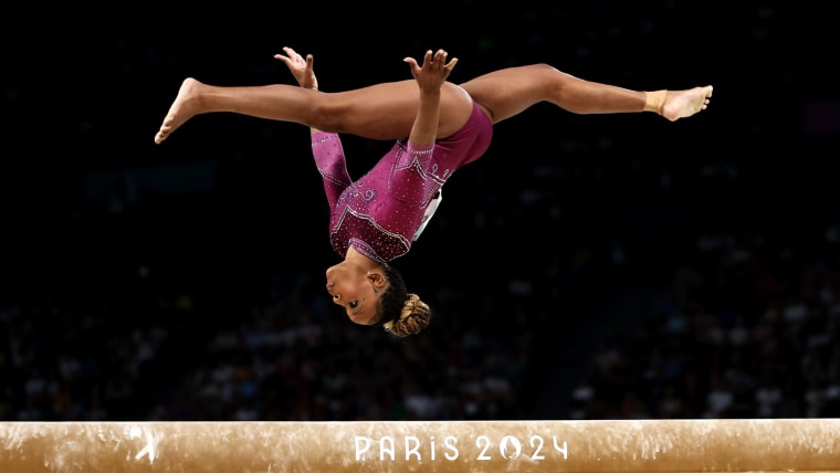 Rebeca Andrade finishes just off the podium in beam finals