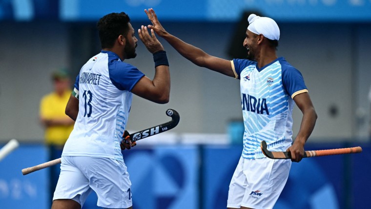 India hockey survives late surge from Australia, wins 3-2