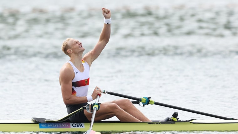 Germany's Oliver Zeidler wins single sculls gold