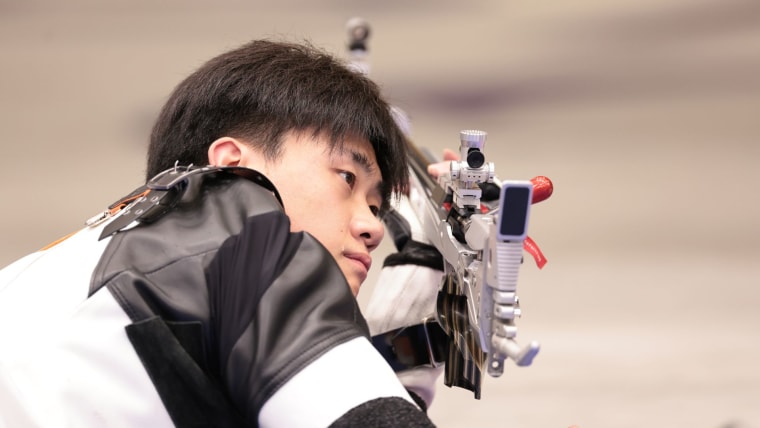 China's Liu Yukun wins men's 50m 3 positions gold