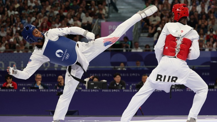 CJ Nickolas defeats Faysal Sawadogo, advances to semifinals