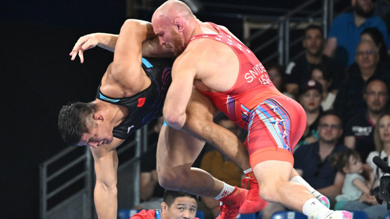 USA's Kyle Snyder defeats Sinot for a spot in 97kg semis