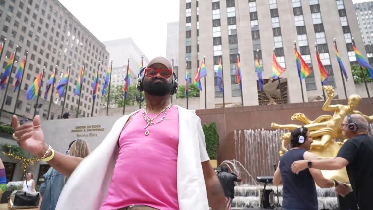 Daylight dance parties growing popular for revelers who enjoy early bedtimes