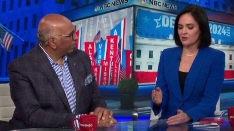 ‘The momentum is on her facet’: Psaki & professionals on final polling for Harris