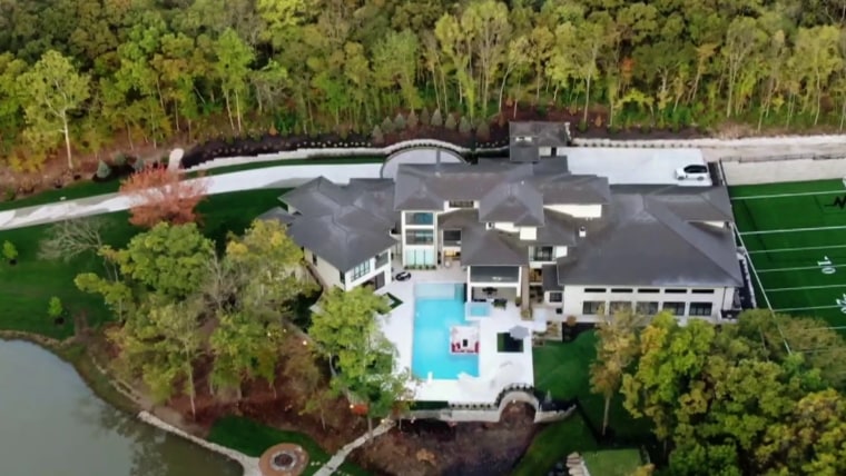 More pro-athletes' homes robbed while they were at the games