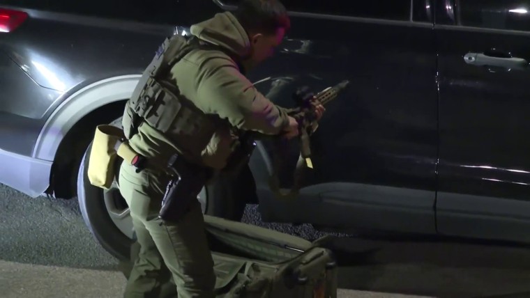 7 San Antonio officers shot and wounded by barricaded suspect