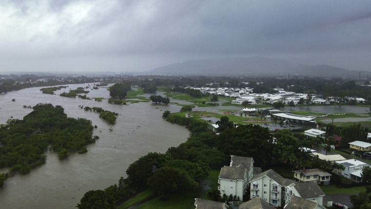 austalia floods 7tbkra