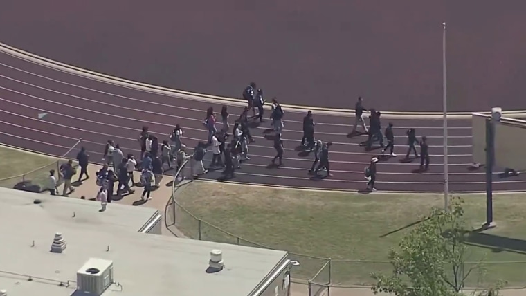 Suspect in custody after 4 hurt in Texas high school shooting
