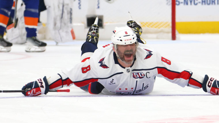 Alexander Ovechkin breaks Wanye Gretzky’s all-time goals scored record