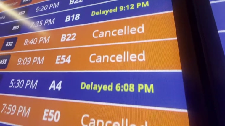 Pilot's Cabin Speech Amid Government Shutdown Calms the Internet