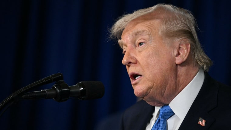 Trump: U.S. oil companies will go in and start 'making money' for Venezuela -
                      1. Resim