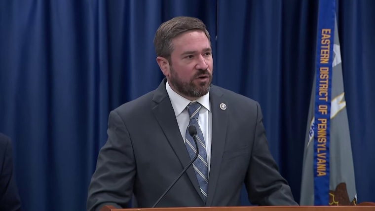 FBI announces charges against individuals in college basketball bribery case插图 FBI announces charges against individuals in college basketball bribery case插图