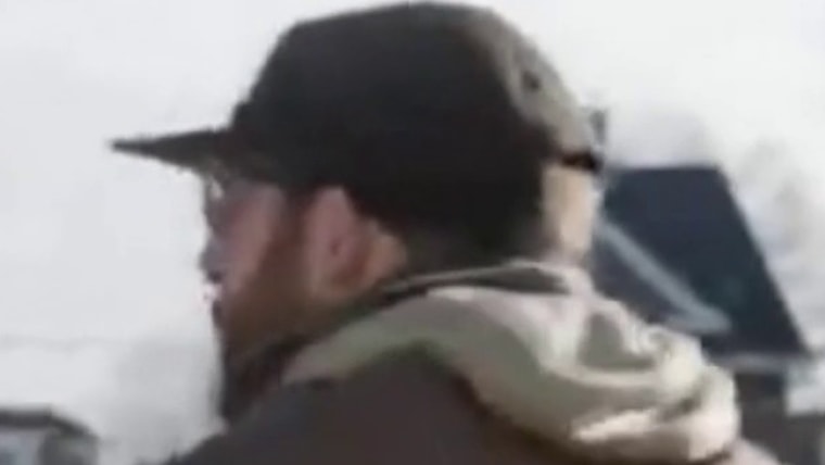 プリティさんは銃撃の数日前に連邦職員らと一緒にいるところを目撃されていた