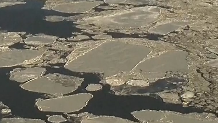 Hudson River full of ice after winter storm插图 Hudson River full of ice after winter storm插图