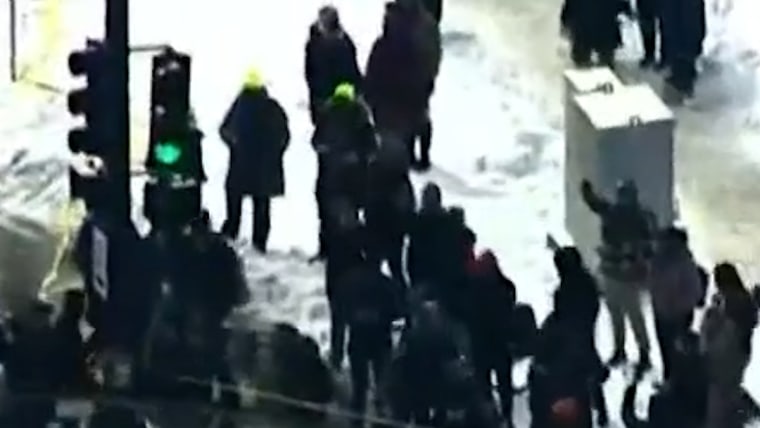 DHS says woman shot in the face in ICE-involved incident插图