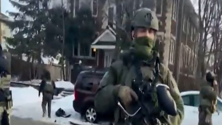 Eyewitness describes scene after fatal ICE shooting插图 Eyewitness describes scene after fatal ICE shooting插图