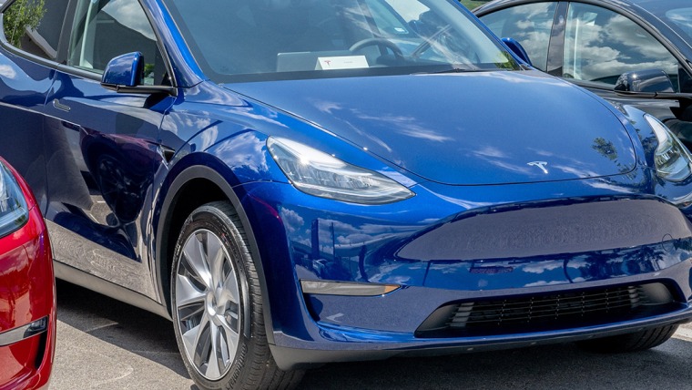 Tesla loses title as world’s biggest EV maker插图