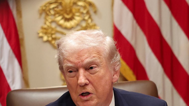 Trump jokes about his Cabinet meetings being ‘boring’插图 Trump jokes about his Cabinet meetings being ‘boring’插图