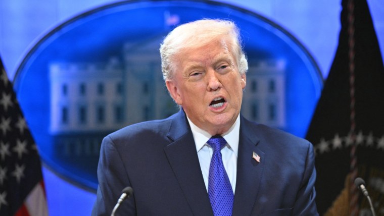 சுப்ரீம் கோர்ட்டின் கட்டண முடிவு ஏமாற்றம் மற்றும் நீதிபதிகள் வெட்கப்பட வேண்டும்: டிரம்ப்