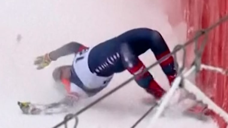 Breezy Johnson crashes out of the super-G final