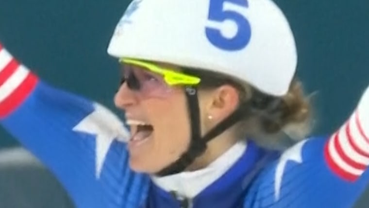 U.S. takes gold in women’s mass skating for first time