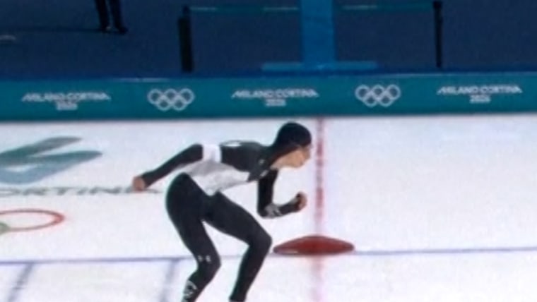19-year-old speedskater takes gold in 10,000 meters