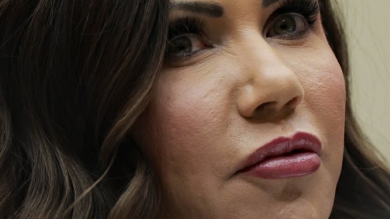 Kristi Noem to step down as DHS secretary