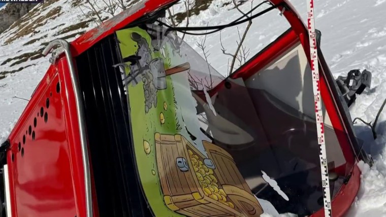 One dead after gondola crash at Swiss ski resort