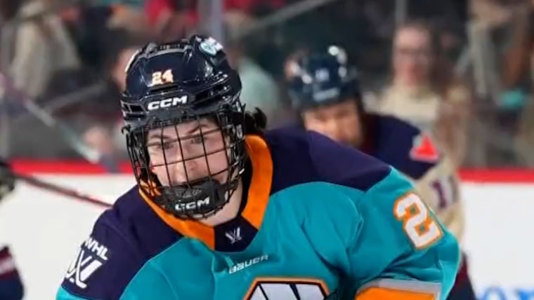 Women’s hockey league sells out Madison Square Garden