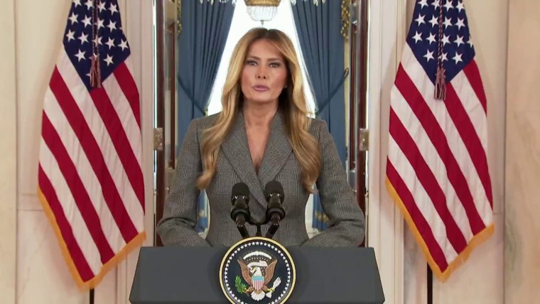 السيدة الأولى تنفي علاقتها بجيفري إبستين