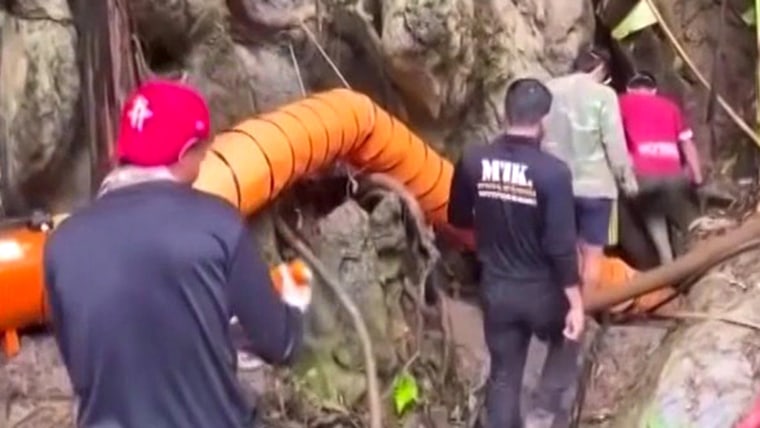 Rescuers Race to Free 7 Villagers Trapped in Flooded Laos Cave