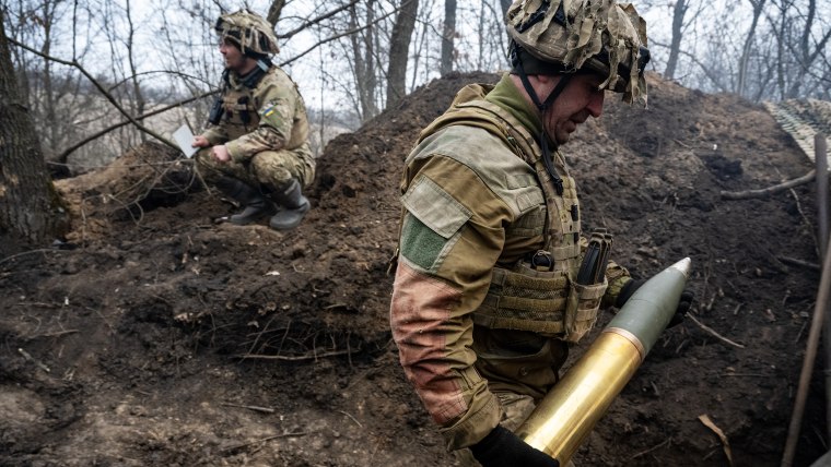 Ukrainian Soldiers Fire Artillery /shells At Russian Positions In Eastern Ukraine