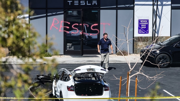 Image: Teslas Set On Fire At Service Center In Las Vegas