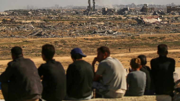  Gaza's civil defence agency said on October 10 that Israeli forces have begun pulling back from parts of the territory, particularly in Gaza City and Khan Yunis. 
