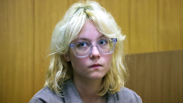 Street musician Naoko appears in St. Petersburg court