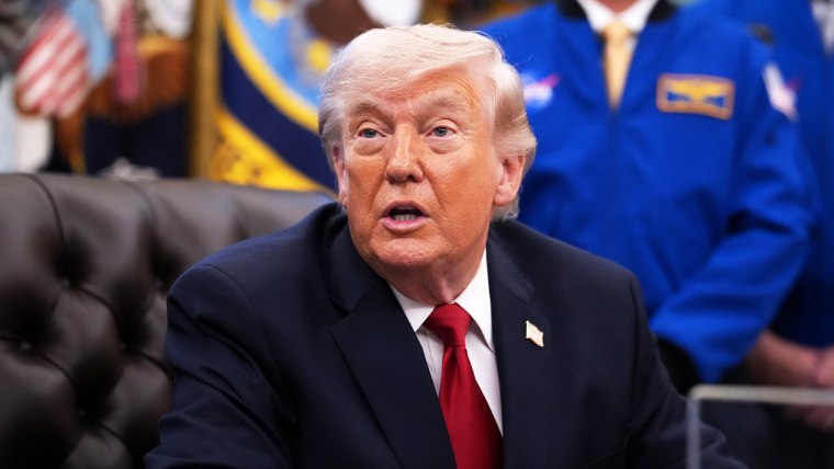 President Trump Greets The Artemis II Astronauts In The Oval Office