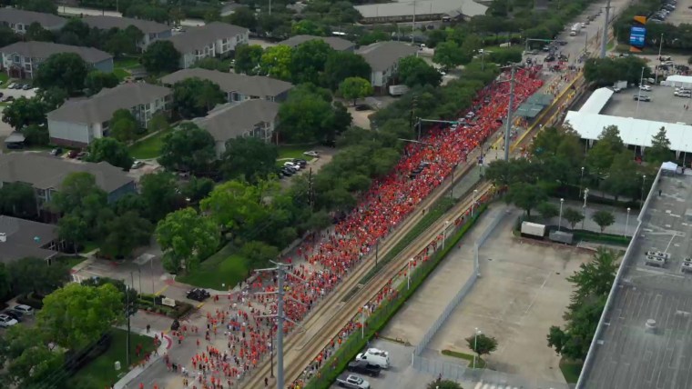 La marea naranja invade las calles rumbo al partido de Países Bajos