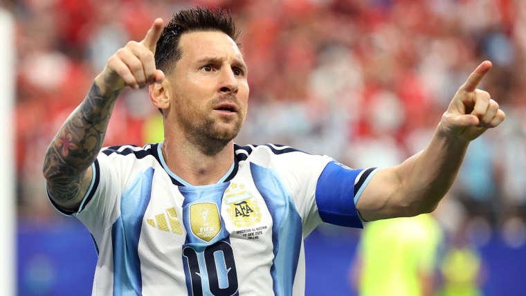 هدف رائع من ميسي ليتجاوز ميروسلاف كلوزه كأفضل هداف في تاريخ كأس العالم