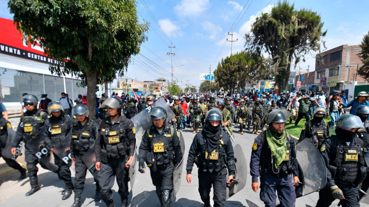 El nuevo Gobierno de Perú dicta el estado de emergencia en todo el país ...