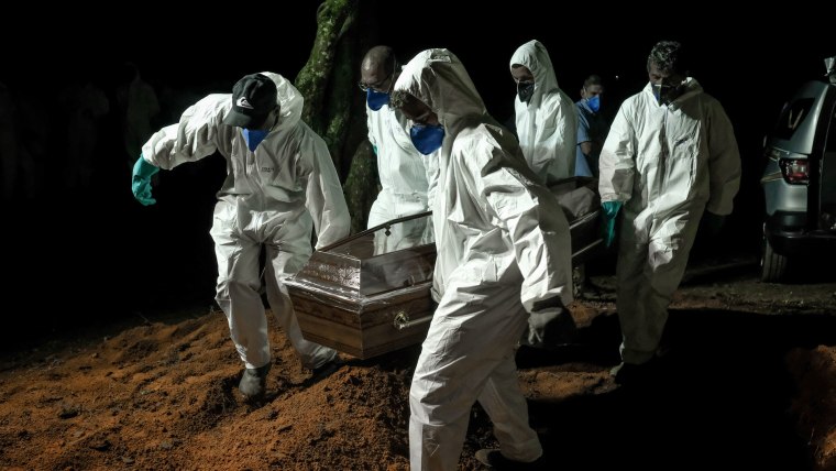 Las muertes por COVID-19 superan los 3 millones en todo el mundo ...