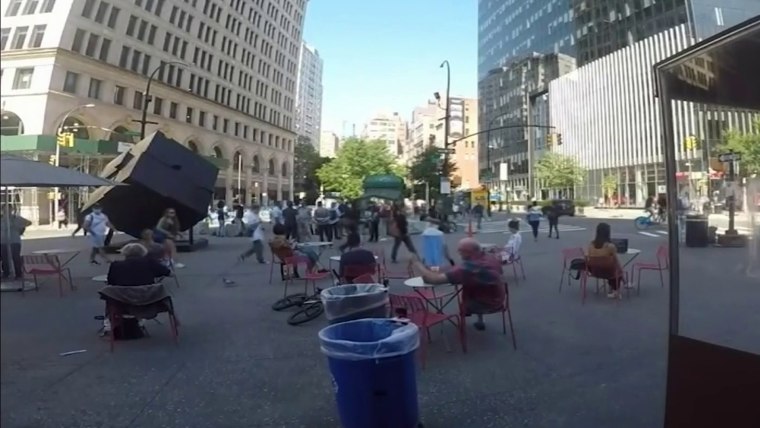 Universidad de Nueva York crea cestos de basura que se mueven solos en ...