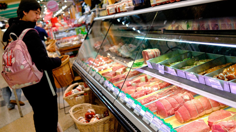 EE.UU. cerró 2025 con una inflación de 2.7%. Vea qué productos subieron o bajaron de costo