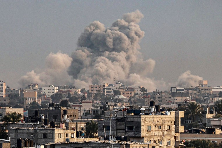 Israeli Bombardment in Khan Younis